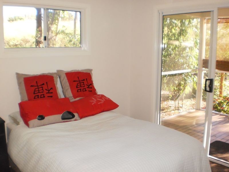 12 Maroondah St, Russell Island QLD 4184
