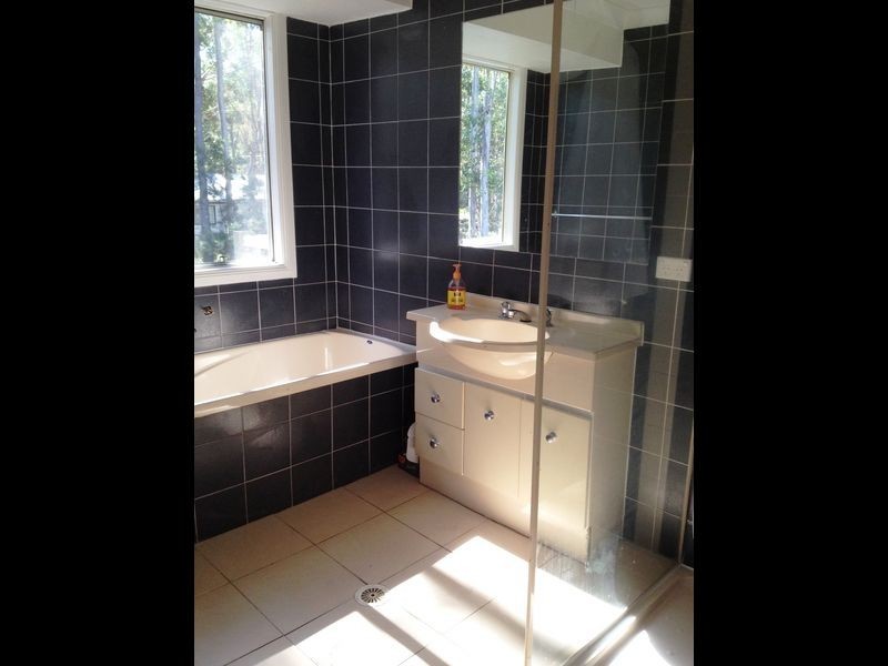 3 Titania St, Russell Island QLD 4184