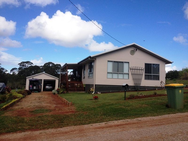 33 Tails St, Russell Island QLD 4184