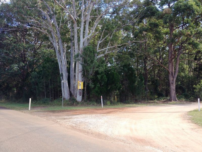3 Satton St, Russell Island QLD 4184