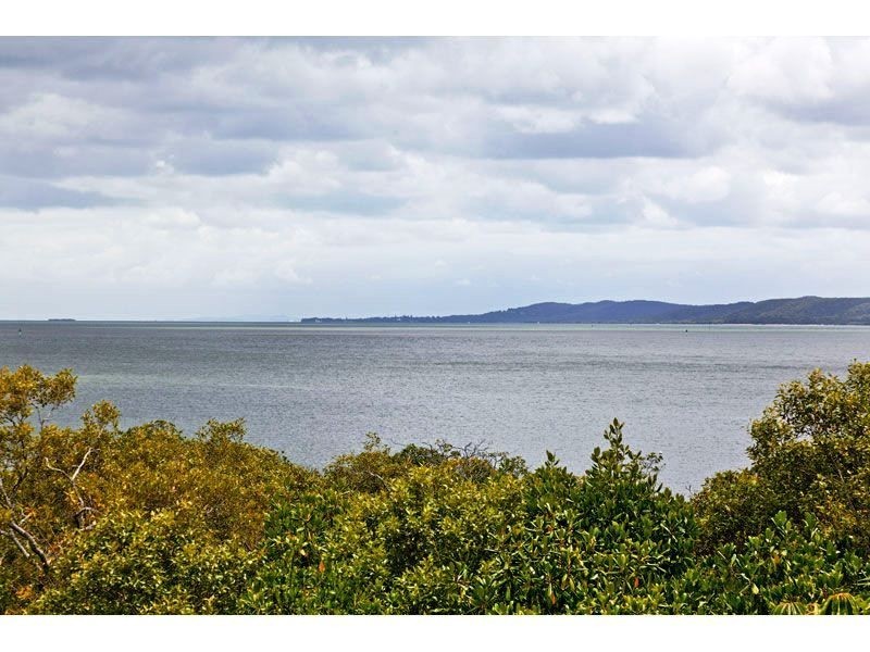 35 Bay Dve, Russell Island QLD 4184
