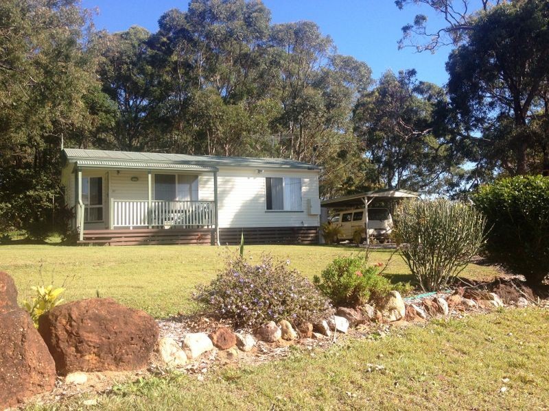 27 Leichhardt Tce, Russell Island QLD 4184