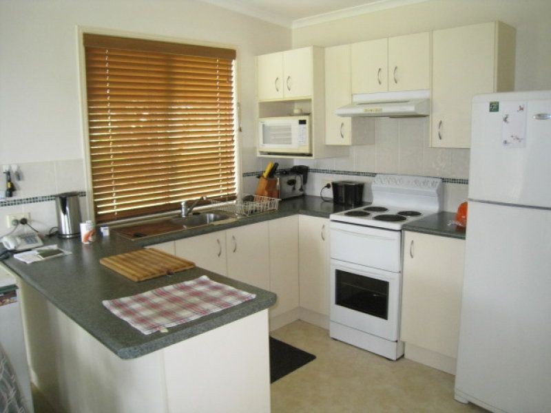 27 Leichhardt Tce, Russell Island QLD 4184