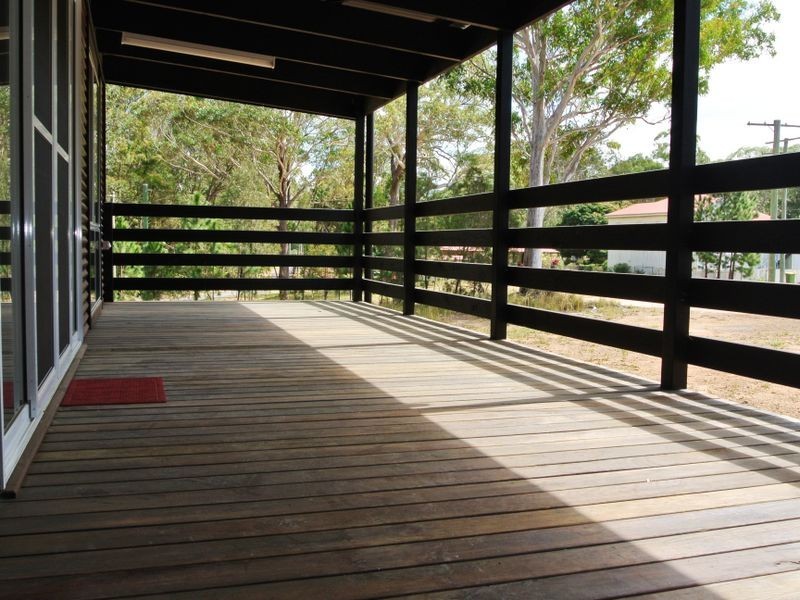 4 Reading St, Russell Island QLD 4184