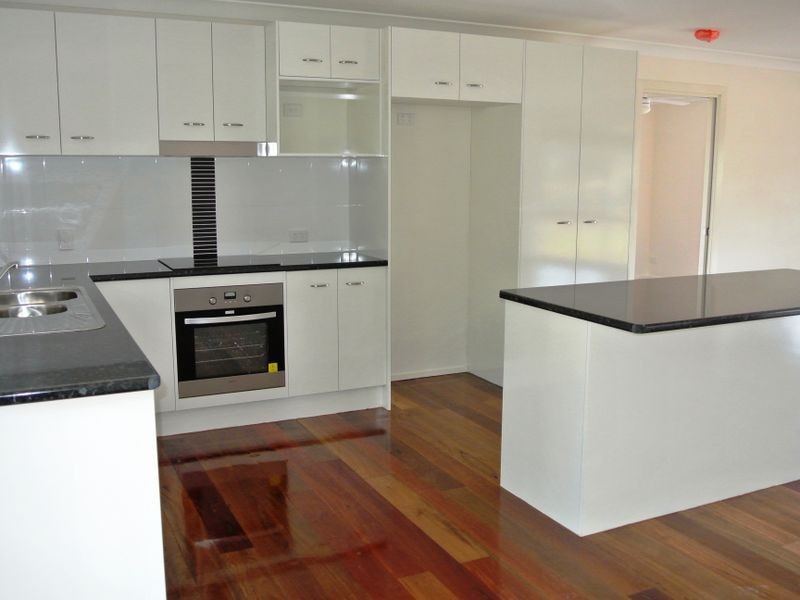 4 Reading St, Russell Island QLD 4184