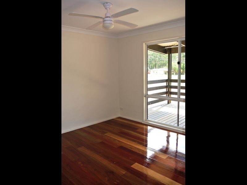 4 Reading St, Russell Island QLD 4184
