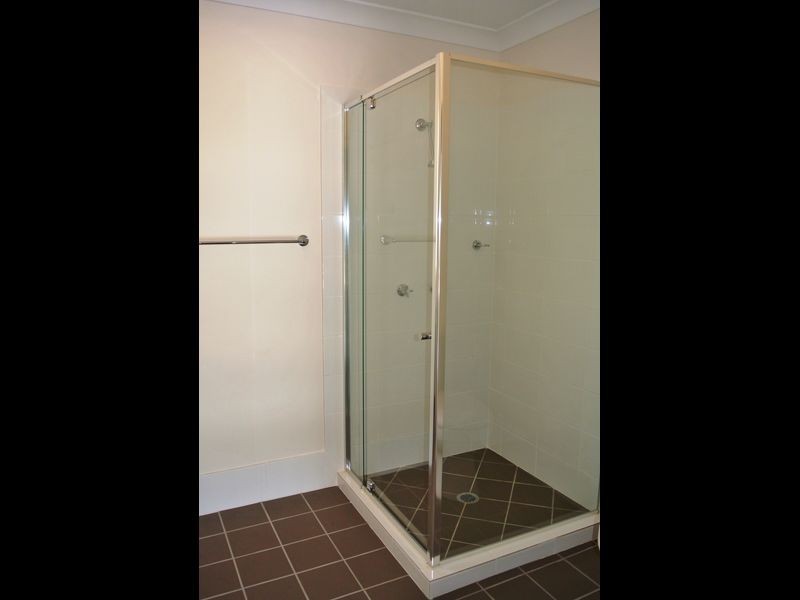 4 Reading St, Russell Island QLD 4184
