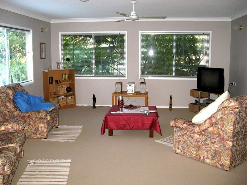 10 Sabot St, Russell Island QLD 4184