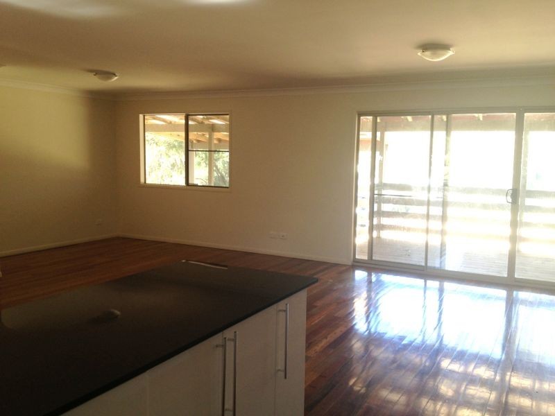 11 Saturn Street, Russell Island QLD 4184