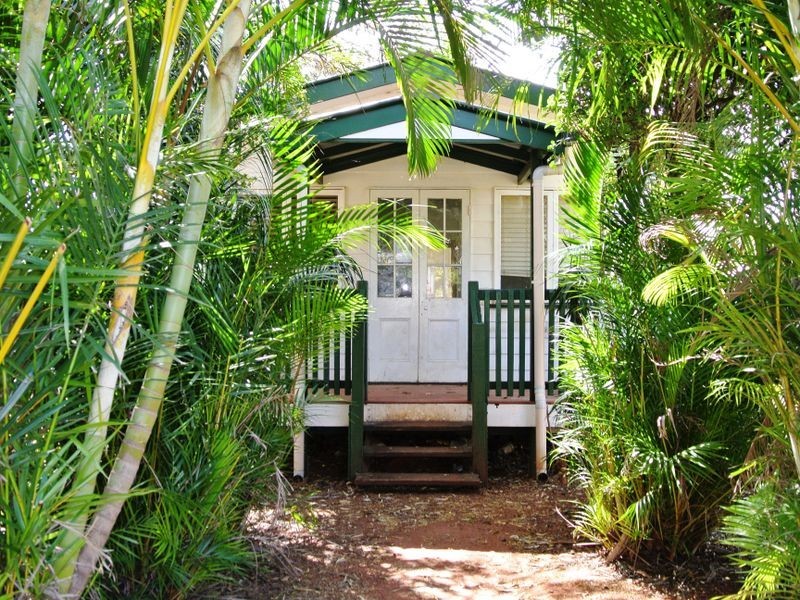 15 Jackson Rd, Russell Island QLD 4184