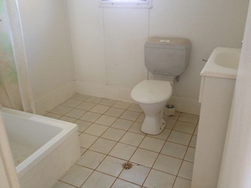 15 Jackson Rd, Russell Island QLD 4184