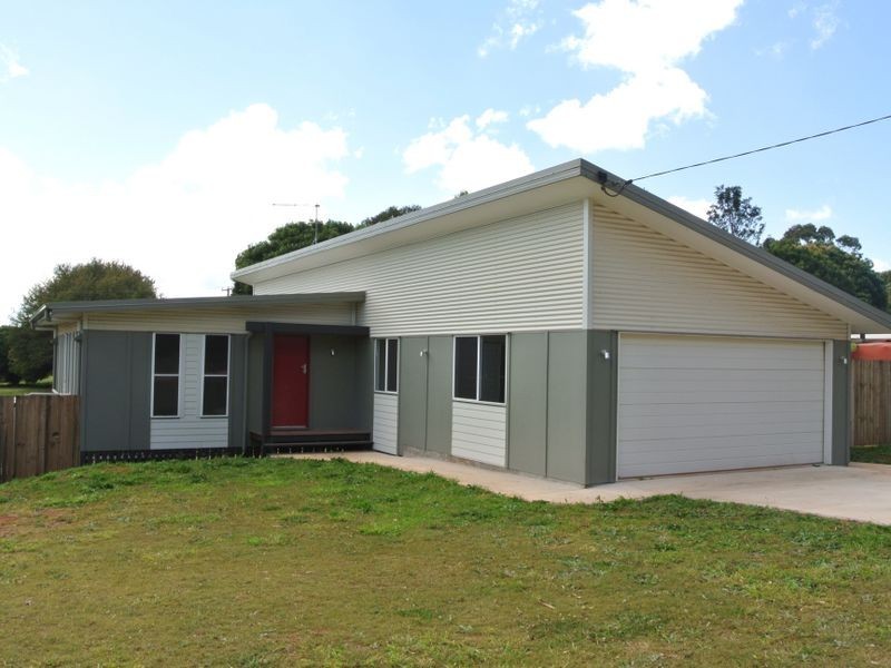 13 Laurel St, Russell Island QLD 4184