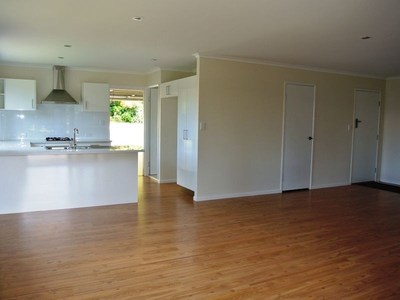 13 Laurel St, Russell Island QLD 4184