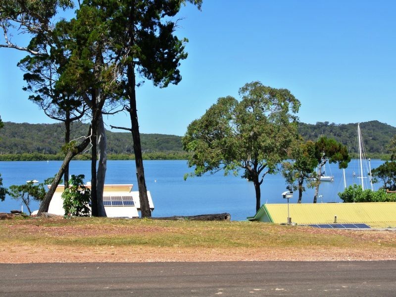 181 Canaipa Point Dve, Russell Island QLD 4184