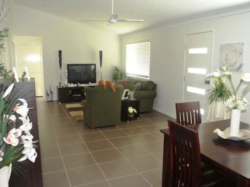 12 Waratah St, Russell Island QLD 4184