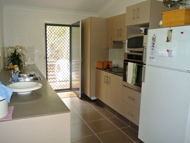 12 Waratah St, Russell Island QLD 4184