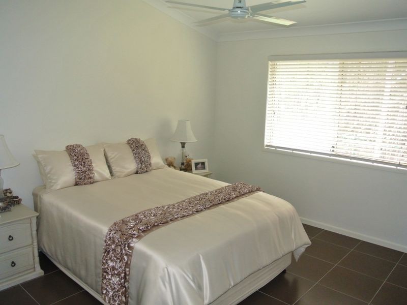12 Waratah St, Russell Island QLD 4184