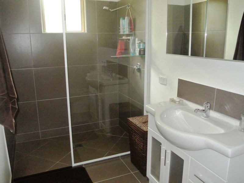 12 Waratah St, Russell Island QLD 4184