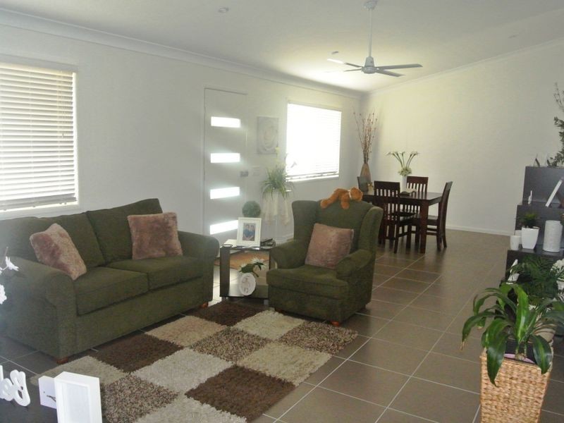 12 Waratah St, Russell Island QLD 4184