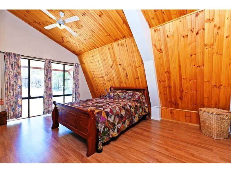 36 Canaipa Ridge Rd, Russell Island QLD 4184