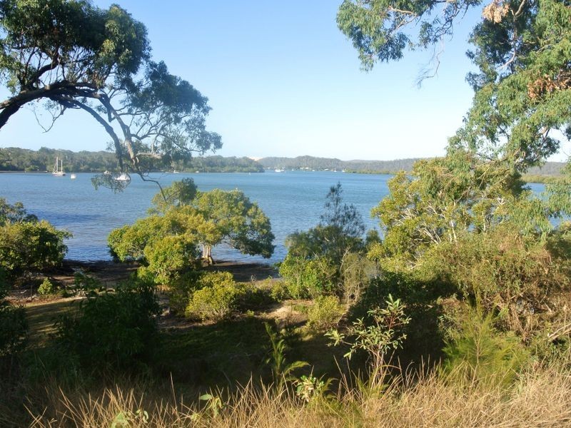 20 Schooner St, Russell Island QLD 4184