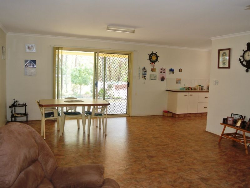 19 Kurrajong St, Russell Island QLD 4184