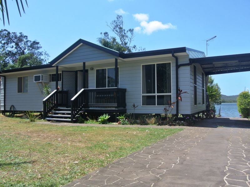 30 Oasis Dve, Russell Island QLD 4184