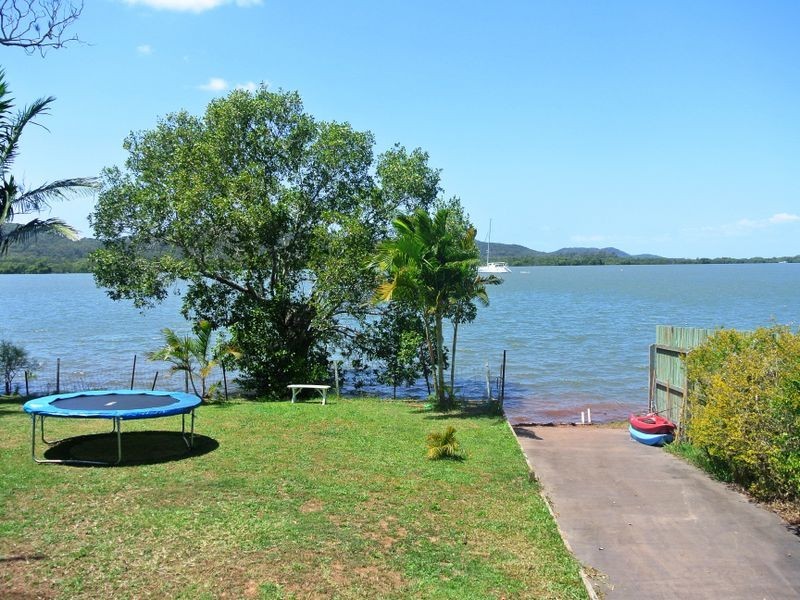 30 Oasis Dve, Russell Island QLD 4184