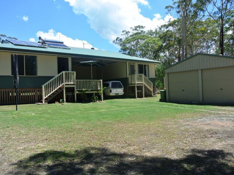 16 Sapphire St, Russell Island QLD 4184