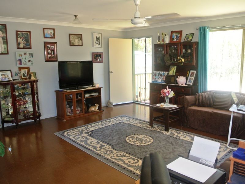 16 Sapphire St, Russell Island QLD 4184