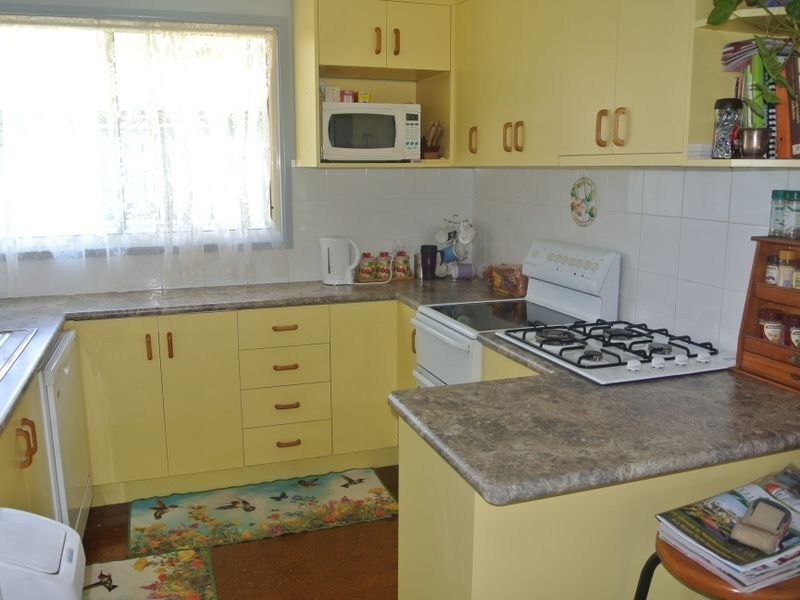 16 Sapphire St, Russell Island QLD 4184