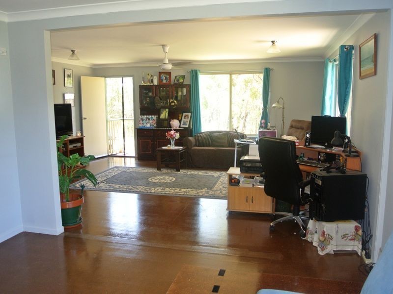 16 Sapphire St, Russell Island QLD 4184