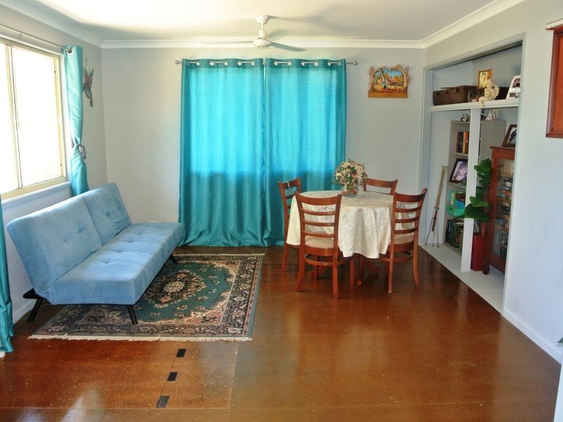 16 Sapphire St, Russell Island QLD 4184