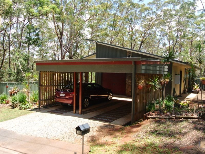 15 Darling St, Russell Island QLD 4184