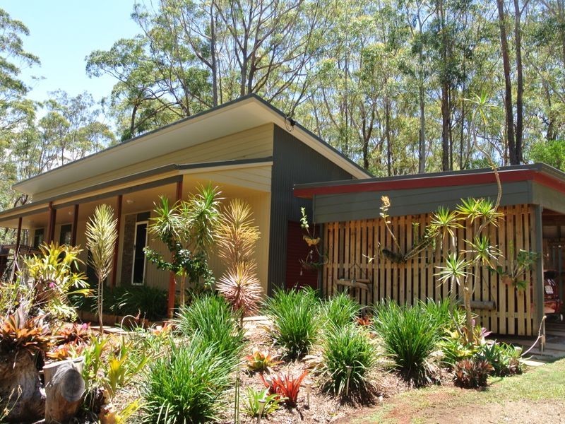 15 Darling St, Russell Island QLD 4184