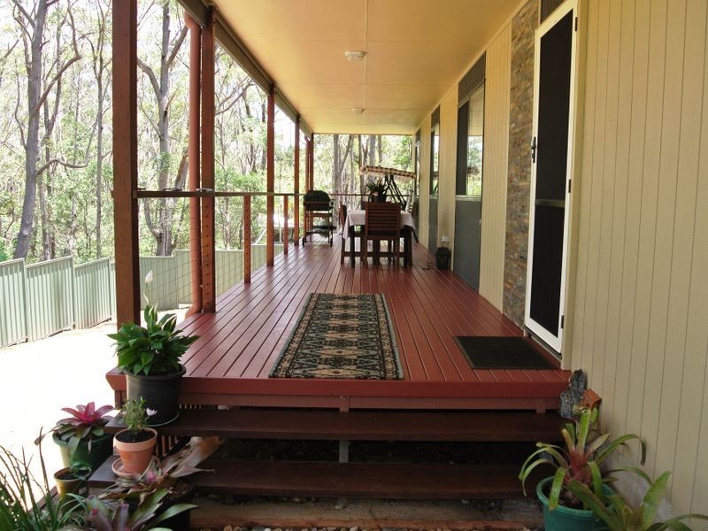 15 Darling St, Russell Island QLD 4184