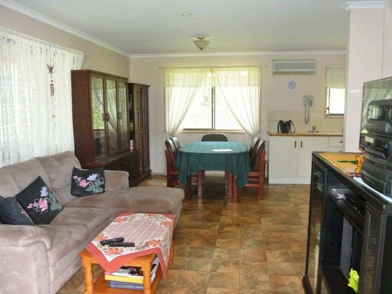 49 Taylor St, Russell Island QLD 4184