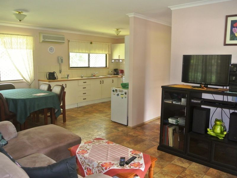 49 Taylor St, Russell Island QLD 4184