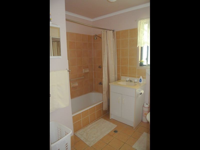 49 Taylor St, Russell Island QLD 4184