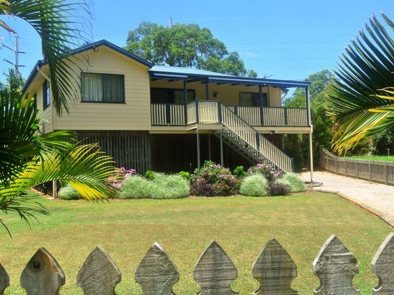 4 Tennyson Crt, Russell Island QLD 4184