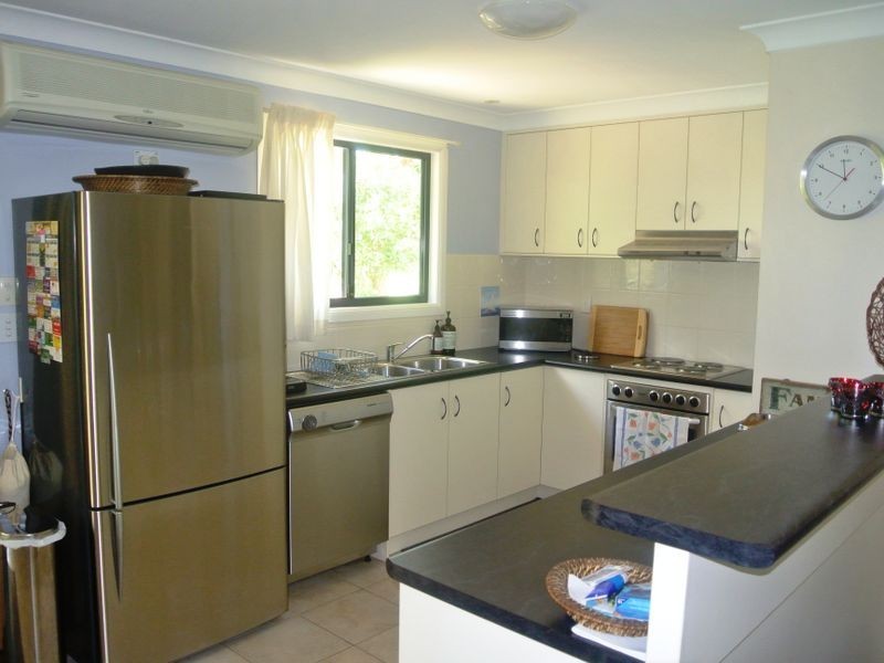 4 Tennyson Crt, Russell Island QLD 4184