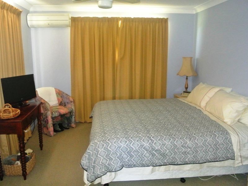 4 Tennyson Crt, Russell Island QLD 4184