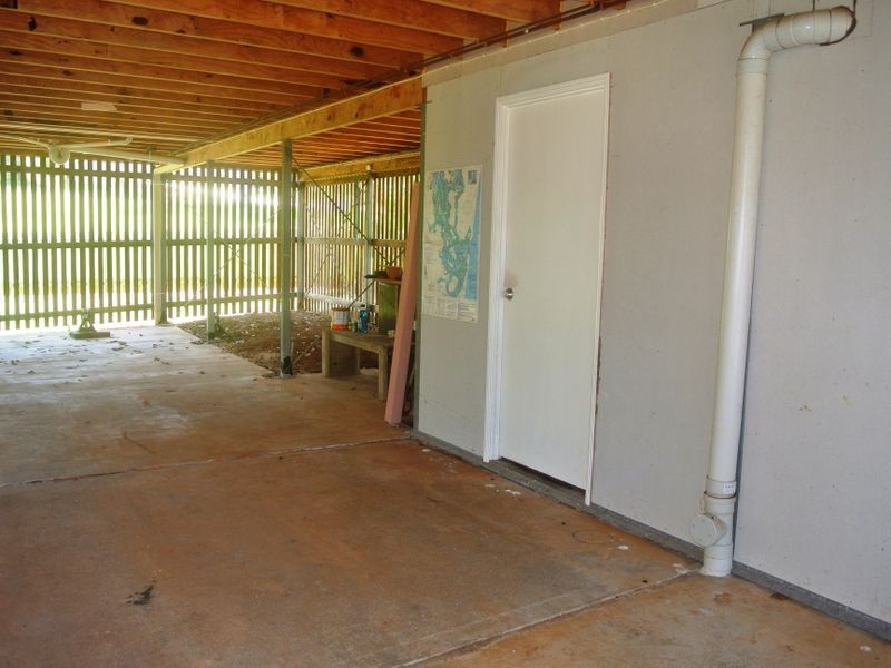 4 Tennyson Crt, Russell Island QLD 4184