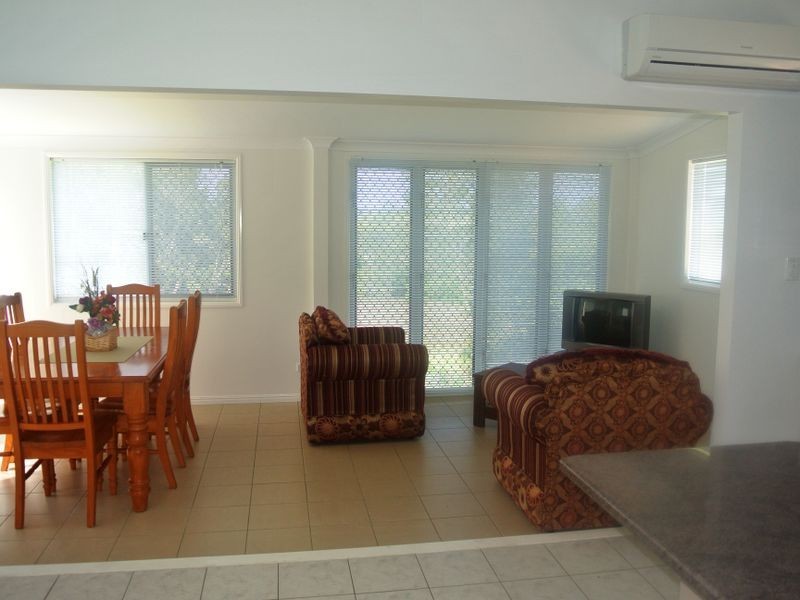 30 Schooner St, Russell Island QLD 4184