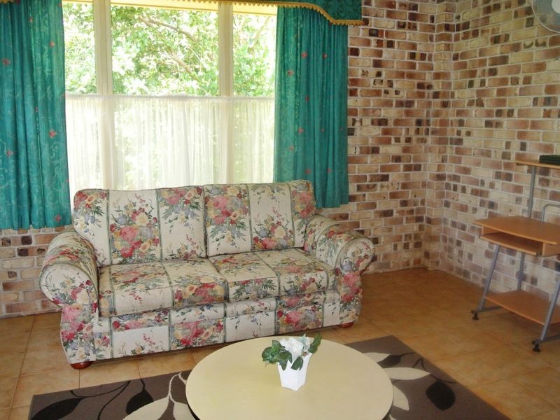33 Cavendish St, Russell Island QLD 4184