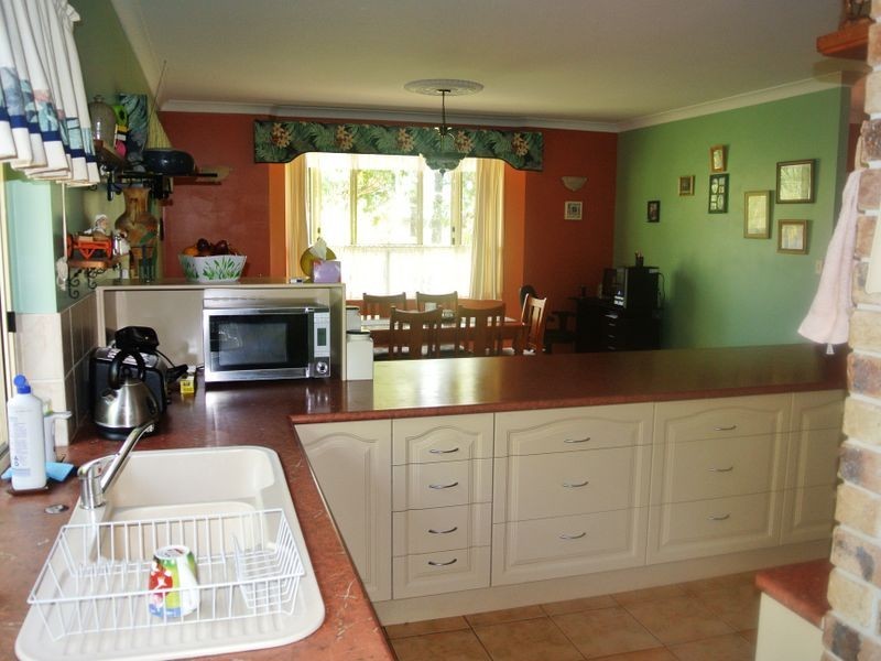 33 Cavendish St, Russell Island QLD 4184