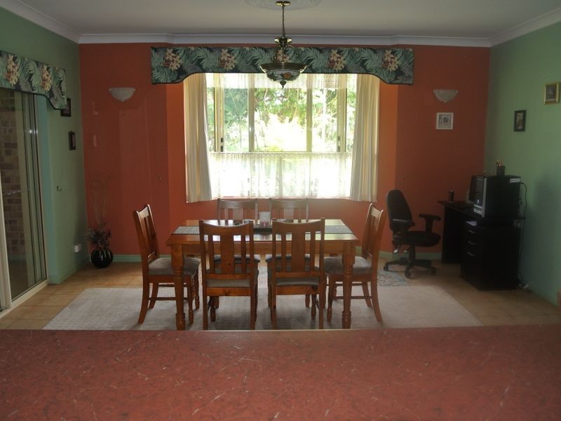 33 Cavendish St, Russell Island QLD 4184