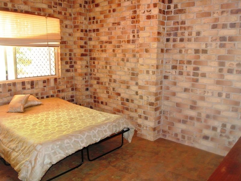 33 Cavendish St, Russell Island QLD 4184