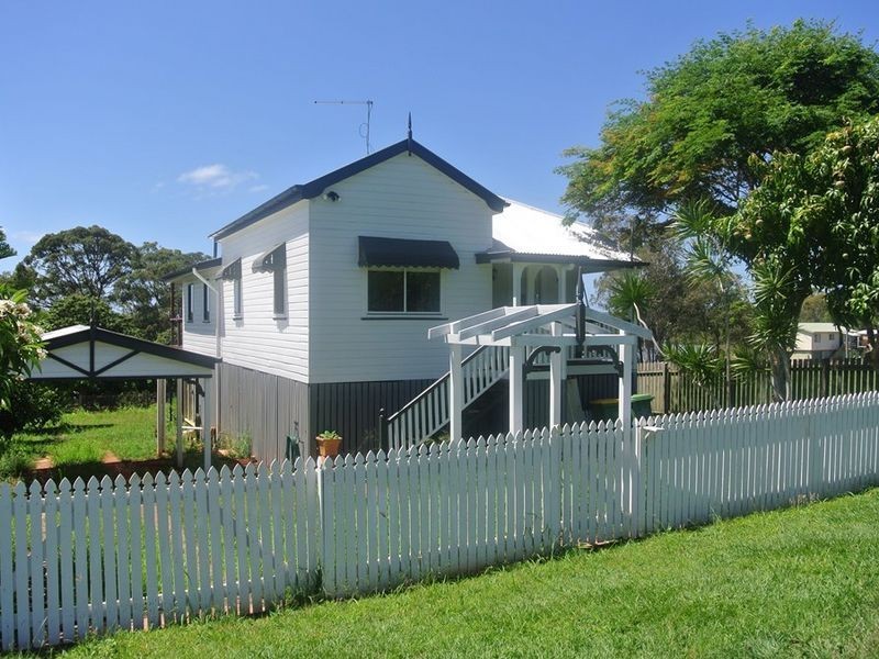 19 Canaipa Point Dve, Russell Island QLD 4184
