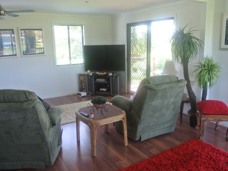 19 Canaipa Point Dve, Russell Island QLD 4184